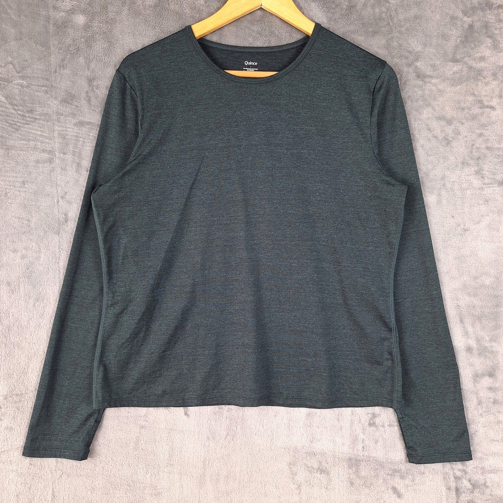 Quince Top Womens Large Green Performance Athleisure Athletic Casual Thumbholes
